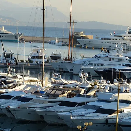 Des Iles Lägenhet